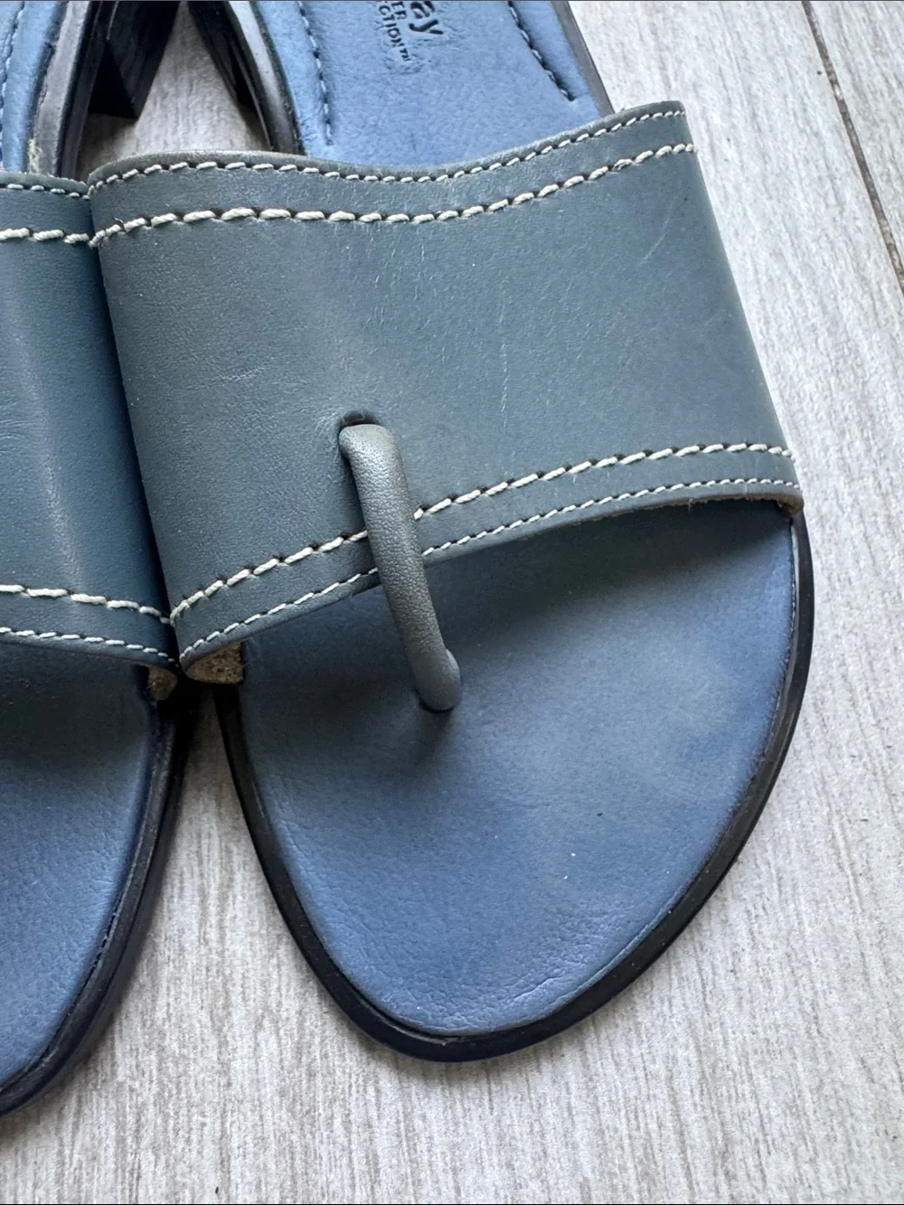 Montego Bay Club Women's Blue Leather Slide Sandals size 6.5